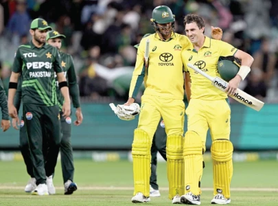 Aus edge spirited Pak in ODI