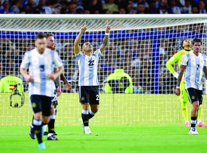 Martinez gives Argentina win over Peru