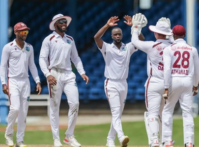 Seales gives WI advantage over BD