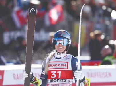 Vonn marks World Cup return at 40