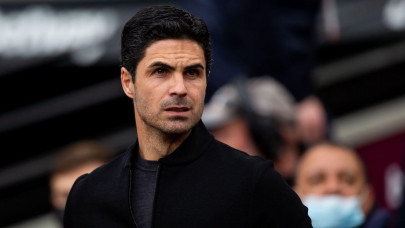 Arsenal must 'flip coin' in EPL title race: Arteta