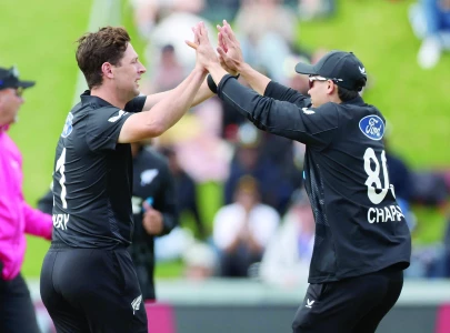 Henry powers NZ to nine-wicket ODI win over SL