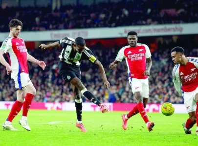 Newcastle stun Arsenal 2-0 in crucial game