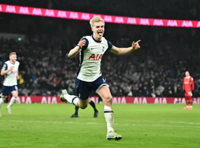 Tottenham edge Liverpool 1-0 to set-up Anfield clash