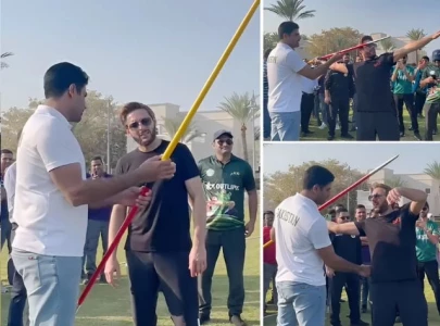 WATCH: Shahid Afridi learns javelin throw skills from Arshad Nadeem