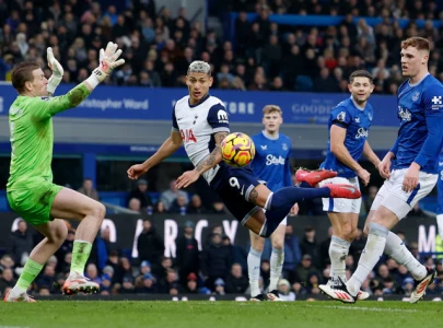 Moyes celebrates first win as Everton beat Tottenham 3-2