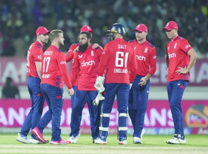 Eng down Ind to keep T20 series alive