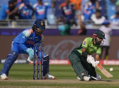 Pakistan's batting struggles continue with 147 dot balls against India