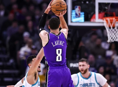 Hornets vs Kings 88-130: LaVine scores season high 42; Ellis exits with injury